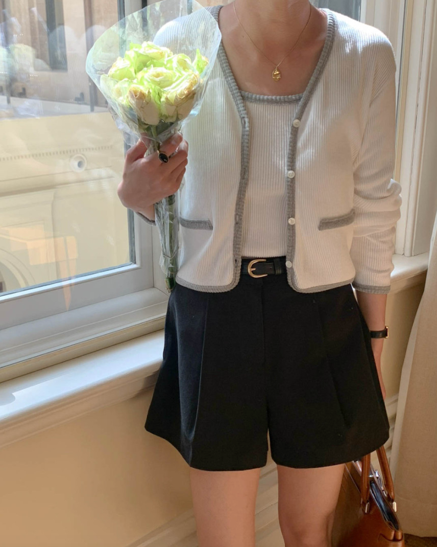 Pintuck shorts with belt