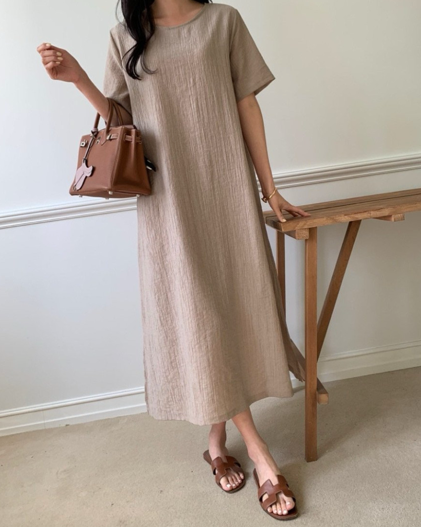 Minimal round neck dress