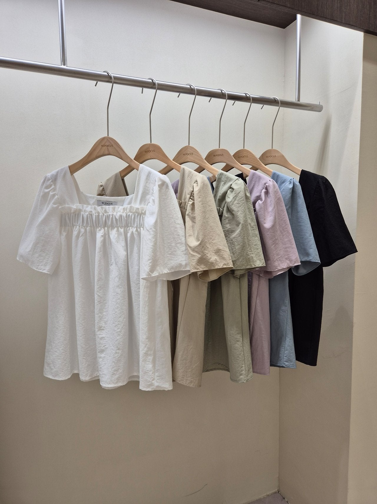 Nylon shirring blouse
