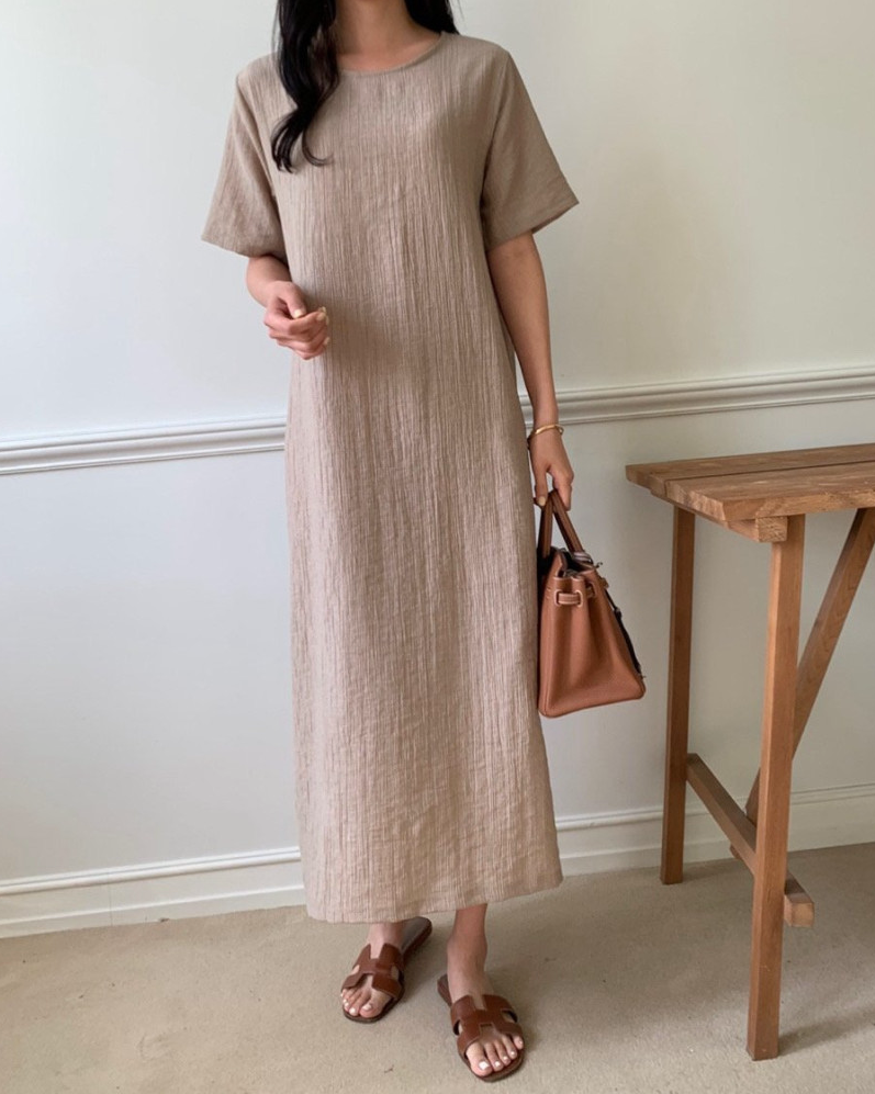 Minimal round neck dress