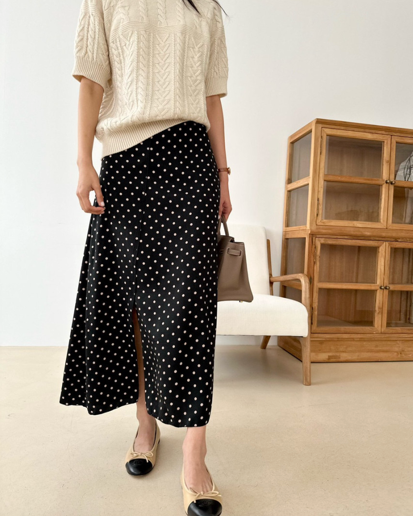 Polka dots skirt