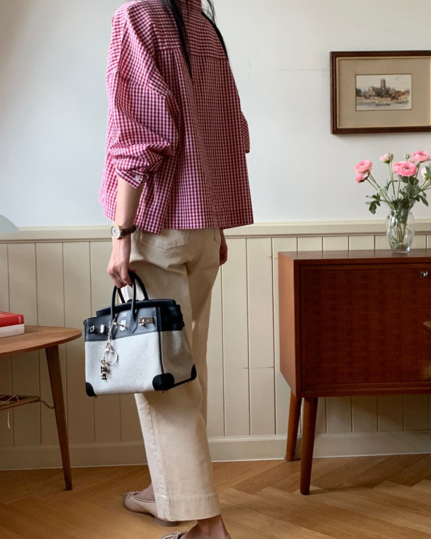 Small checkered cropped shirt