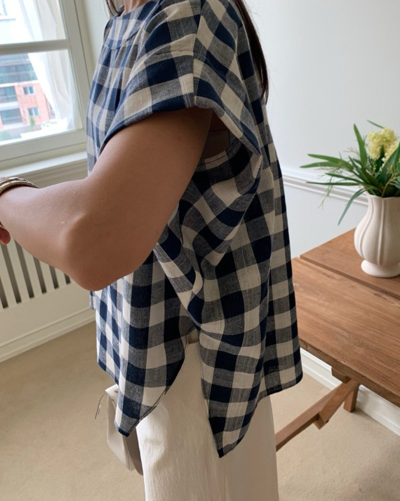 Gingham linen blouse