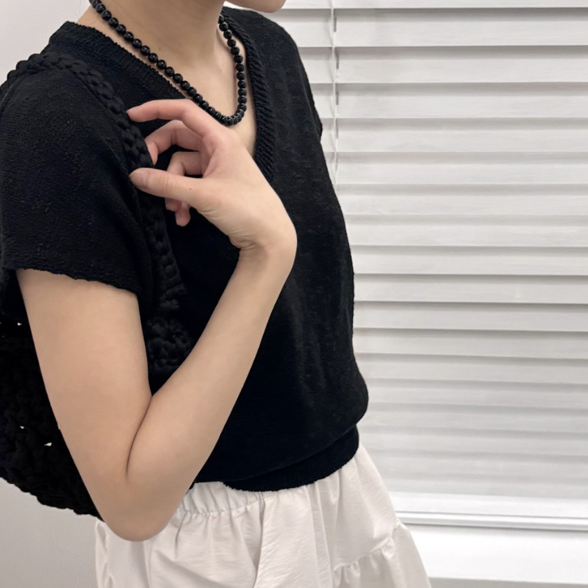 V neck slub knit top
