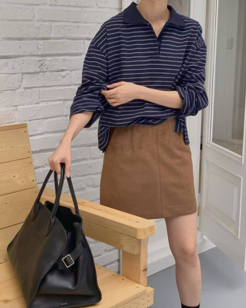 Round collar striped tee