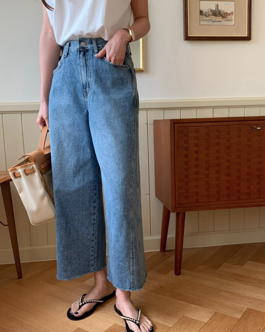 Summer wide natural jeans