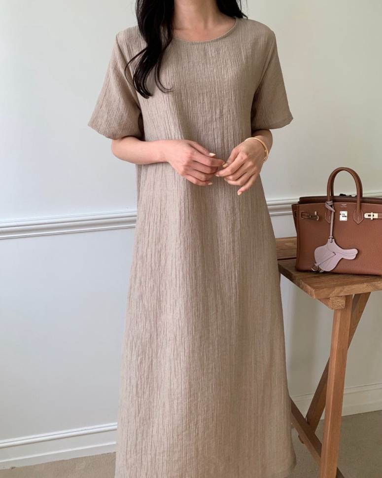 Minimal round neck dress