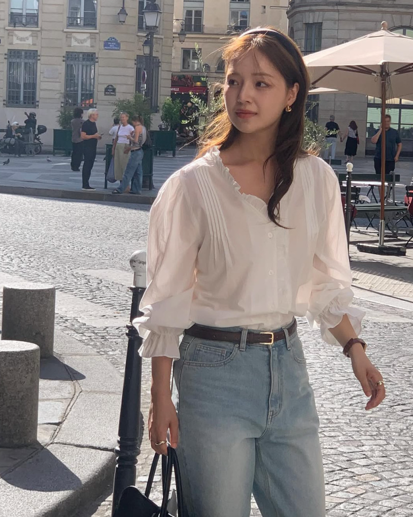 Cotton frill blouse