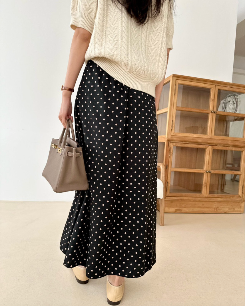 Polka dots skirt