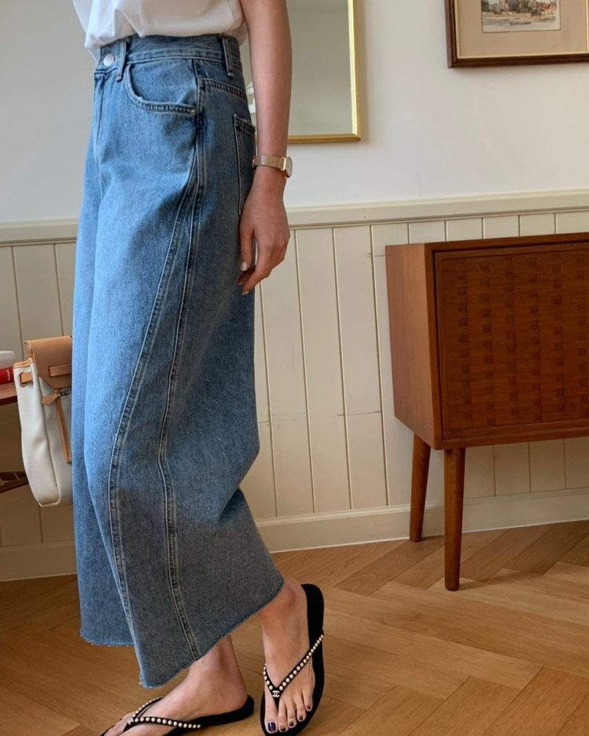 Summer wide natural jeans