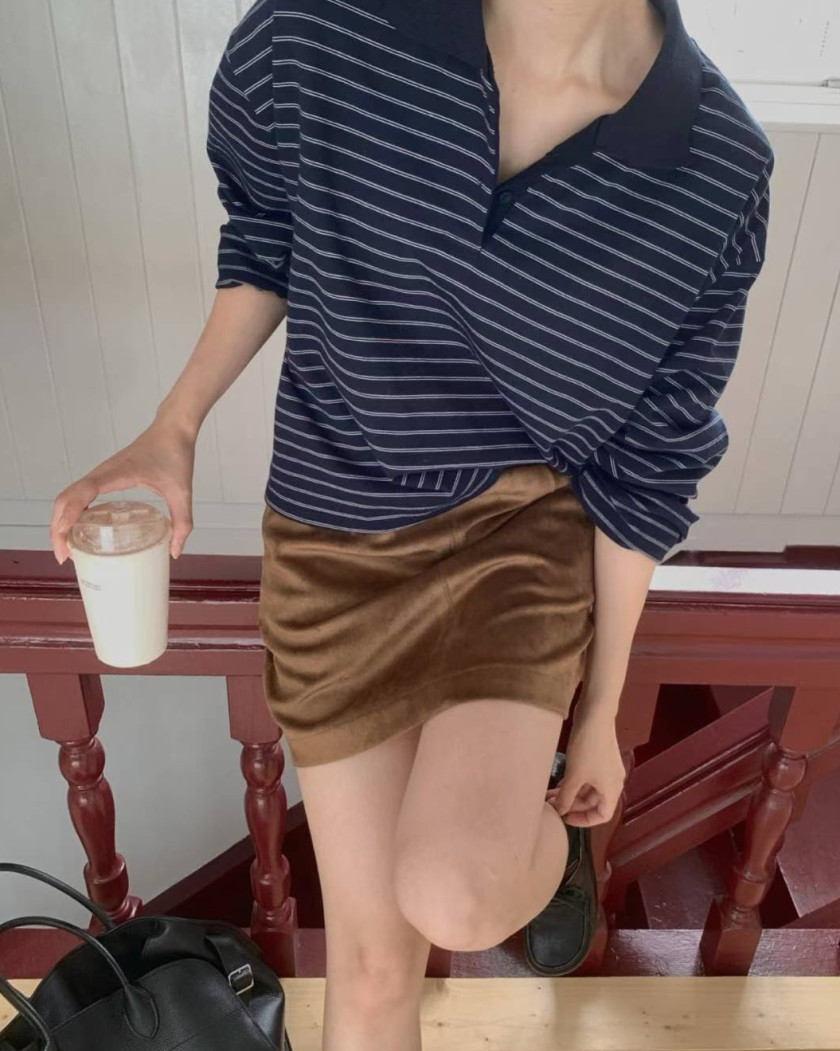 Round collar striped tee
