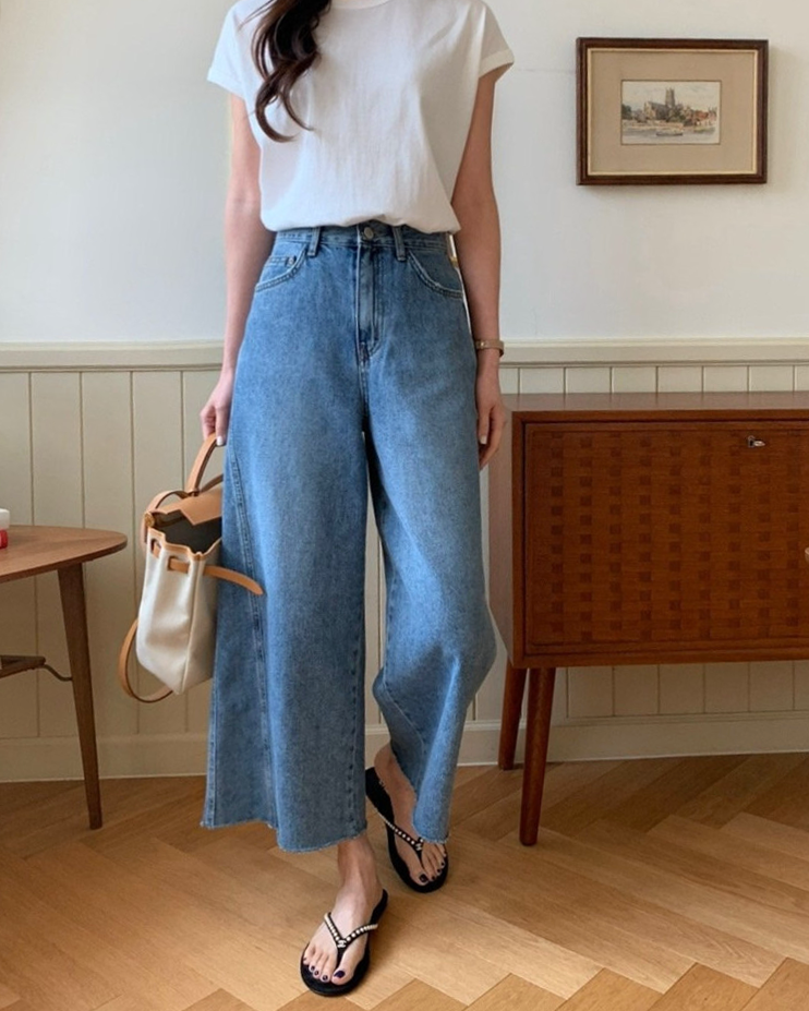 Summer wide natural jeans