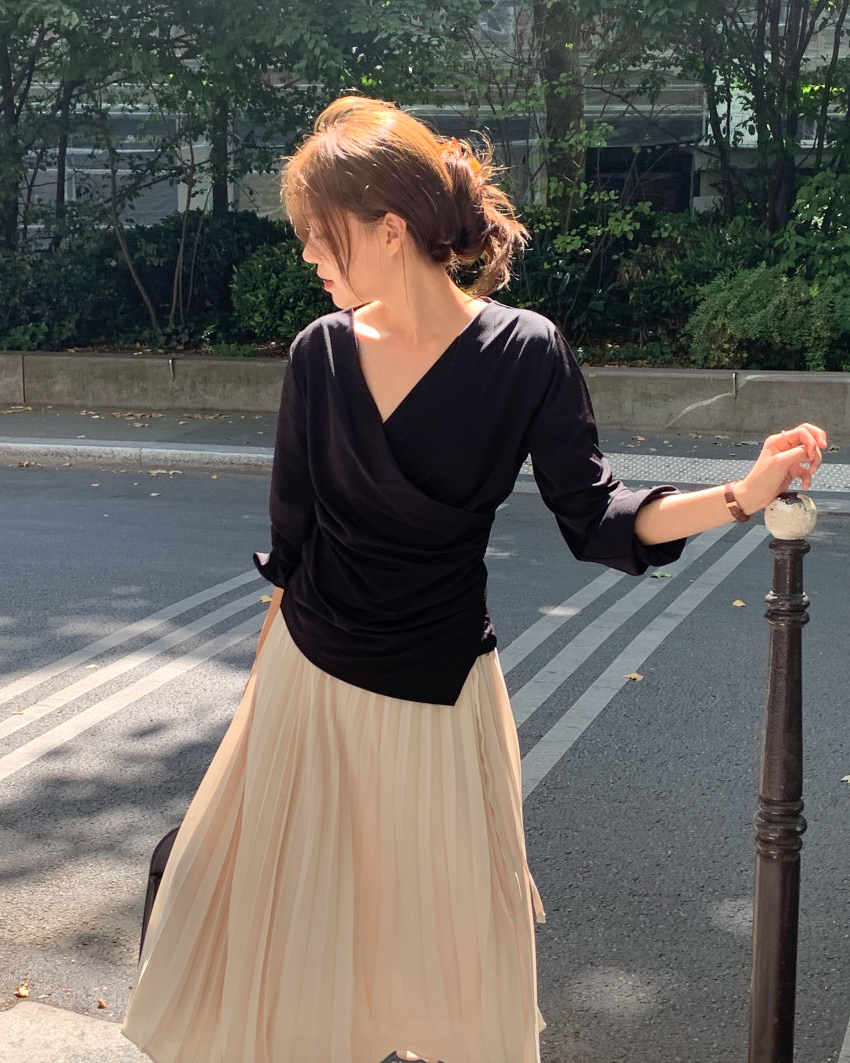 Accordion pleats skirt