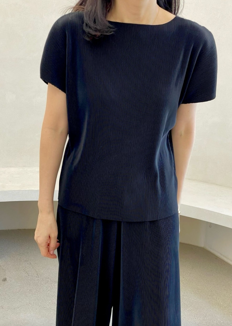 Pleated wide pants