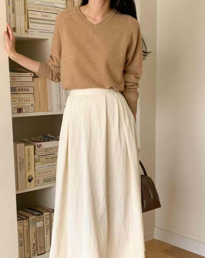 (F/W) Cashmere blend V neck sweater