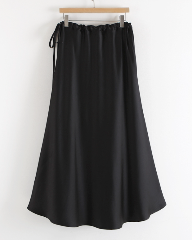 Glossy satin skirt