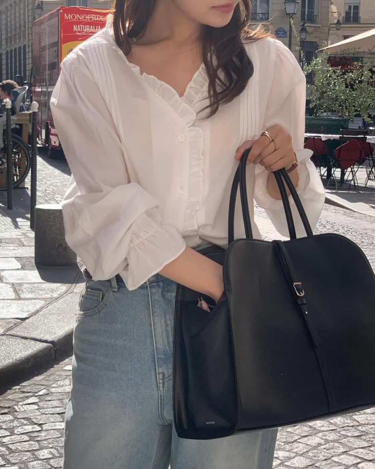 Cotton frill blouse