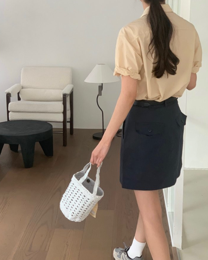 Nylon roll up sleeve shirt