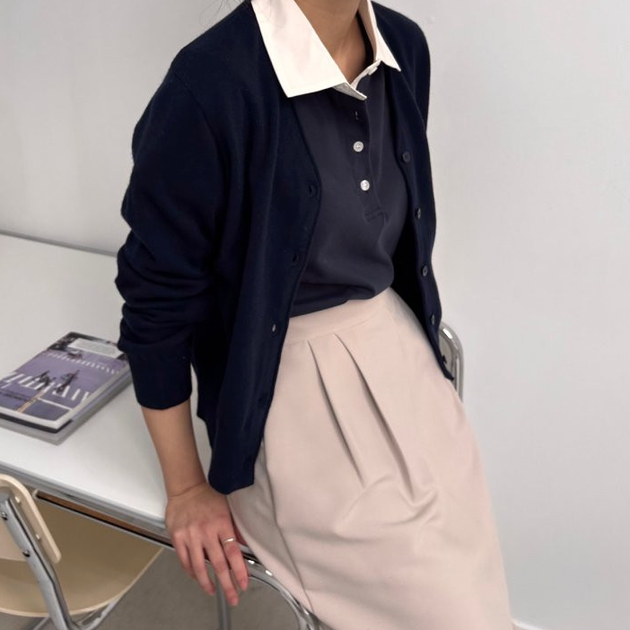 Contrast collar T-shirt