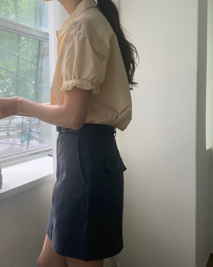 Nylon roll up sleeve shirt