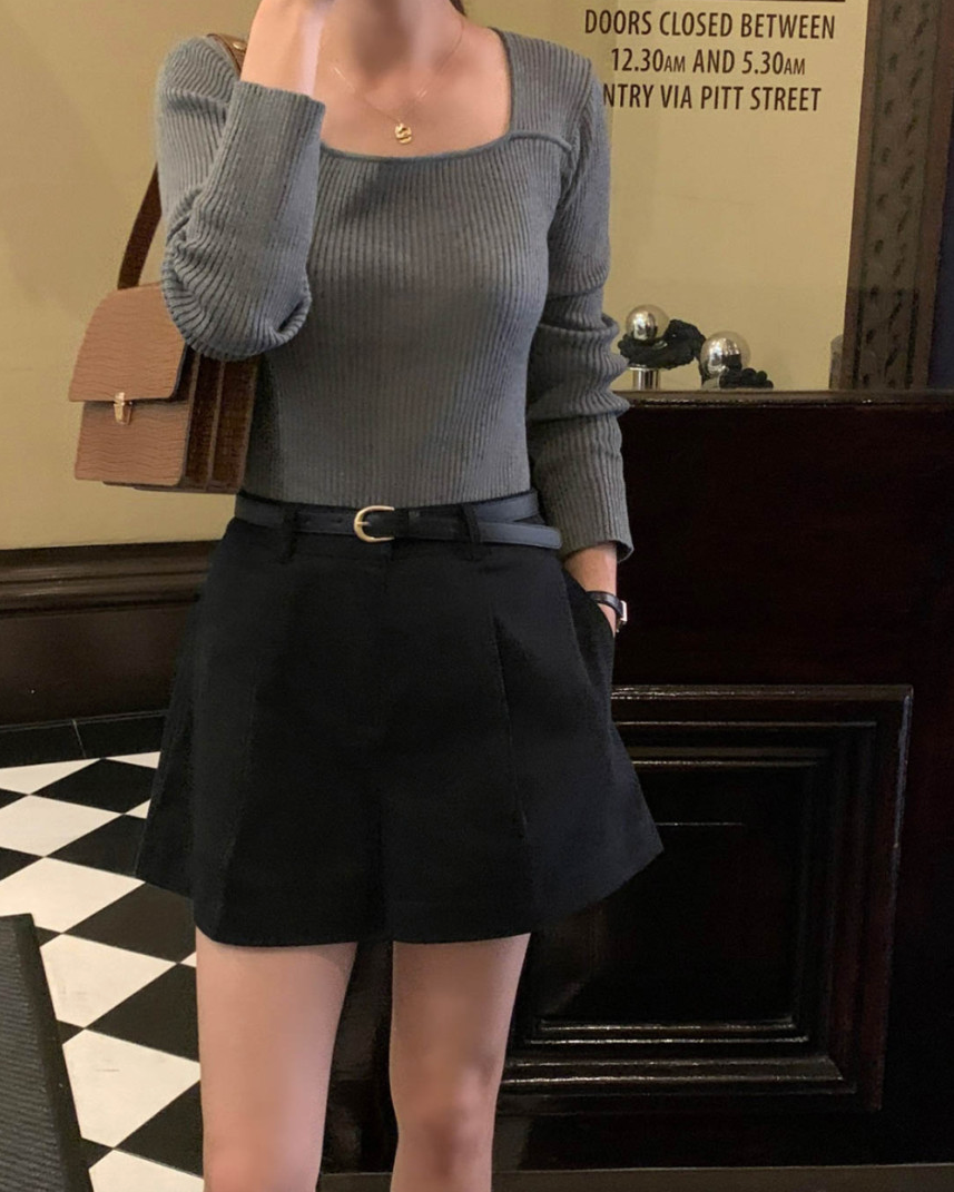 Pintuck shorts with belt
