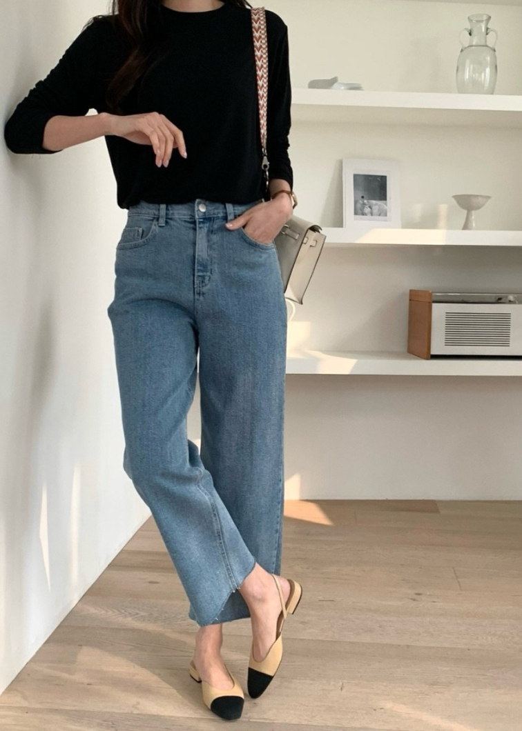Relaxed straight jeans