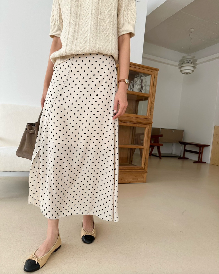 Polka dots skirt