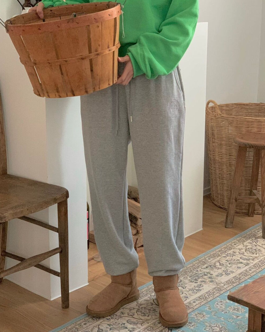 (F/W) Obe fleece lined jogger pants