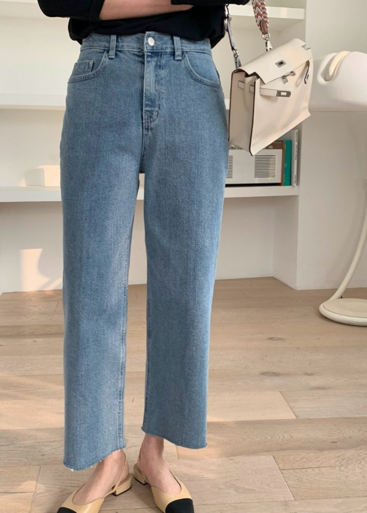 Relaxed straight jeans