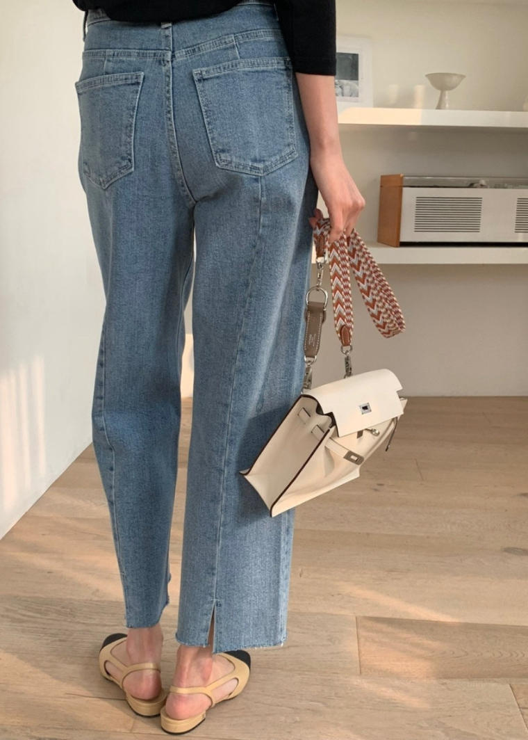 Relaxed straight jeans