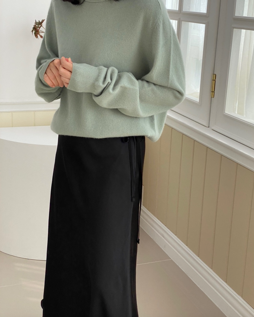 Glossy satin skirt