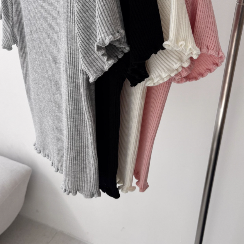 Ruffle RIbbed knit tee
