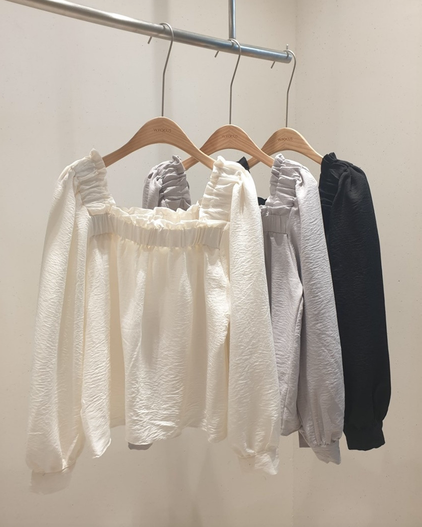 Shirring square long sleeves blouse