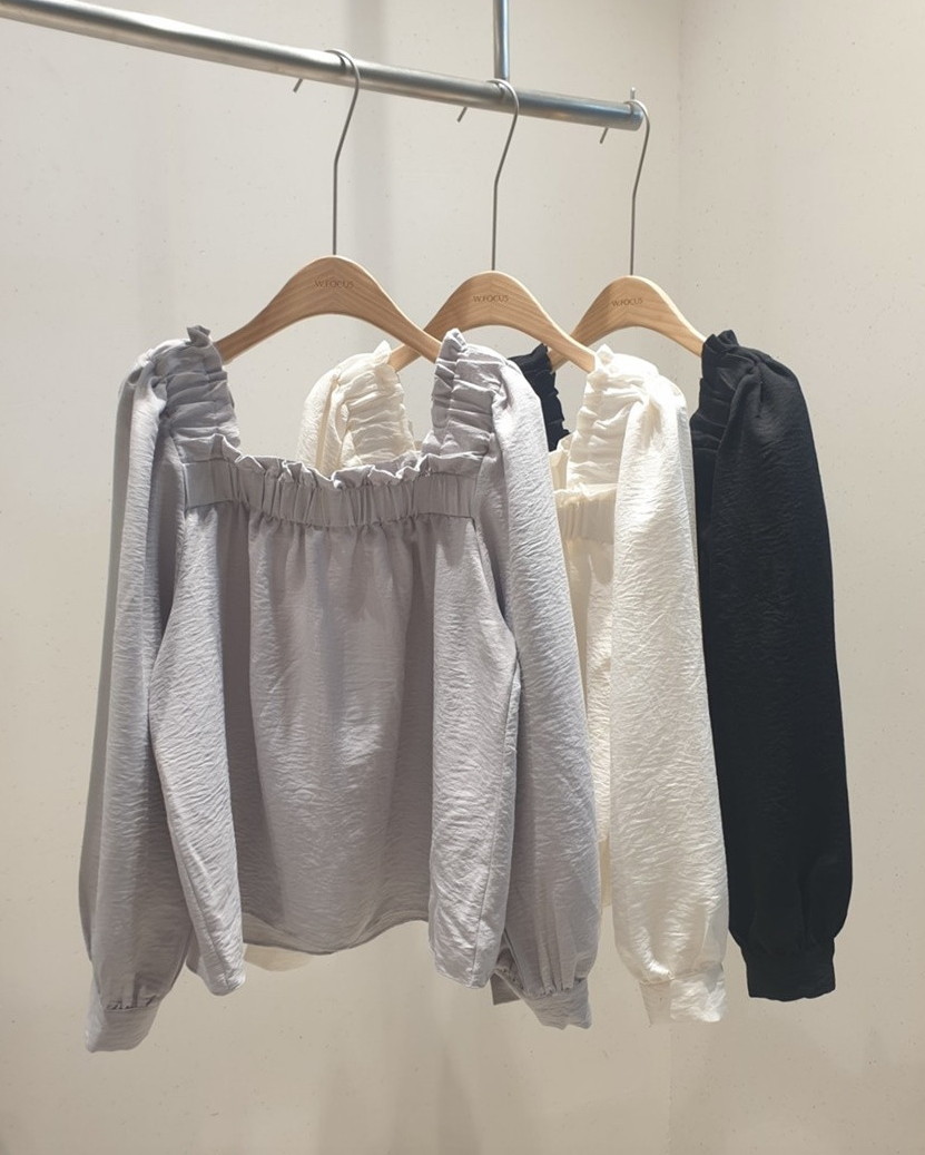 Shirring square long sleeves blouse
