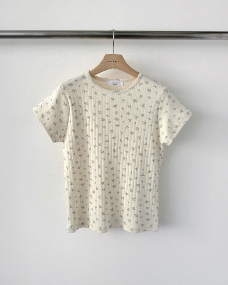 Romantic flower T-shirt