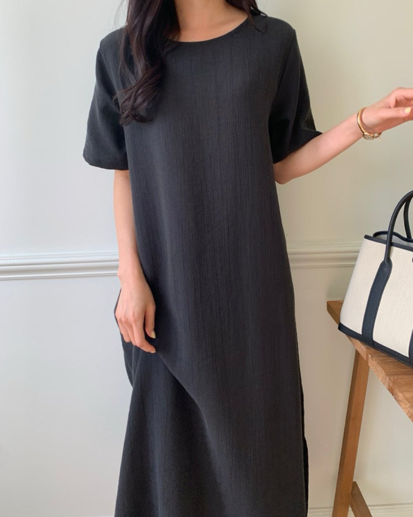 Minimal round neck dress