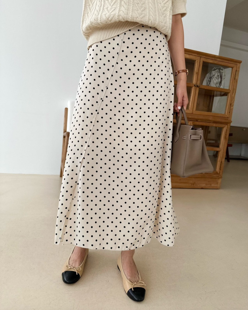 Polka dots skirt
