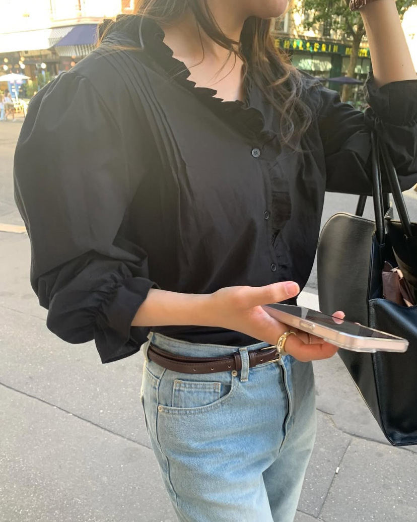 Cotton frill blouse