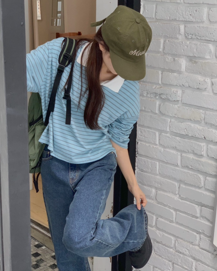 Round collar striped tee