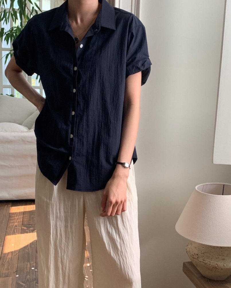 Nylon roll up sleeve shirt