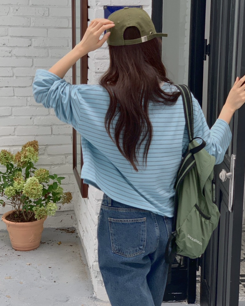 Round collar striped tee