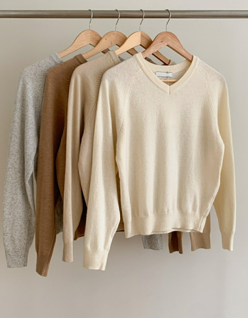 (F/W) Cashmere blend V neck sweater