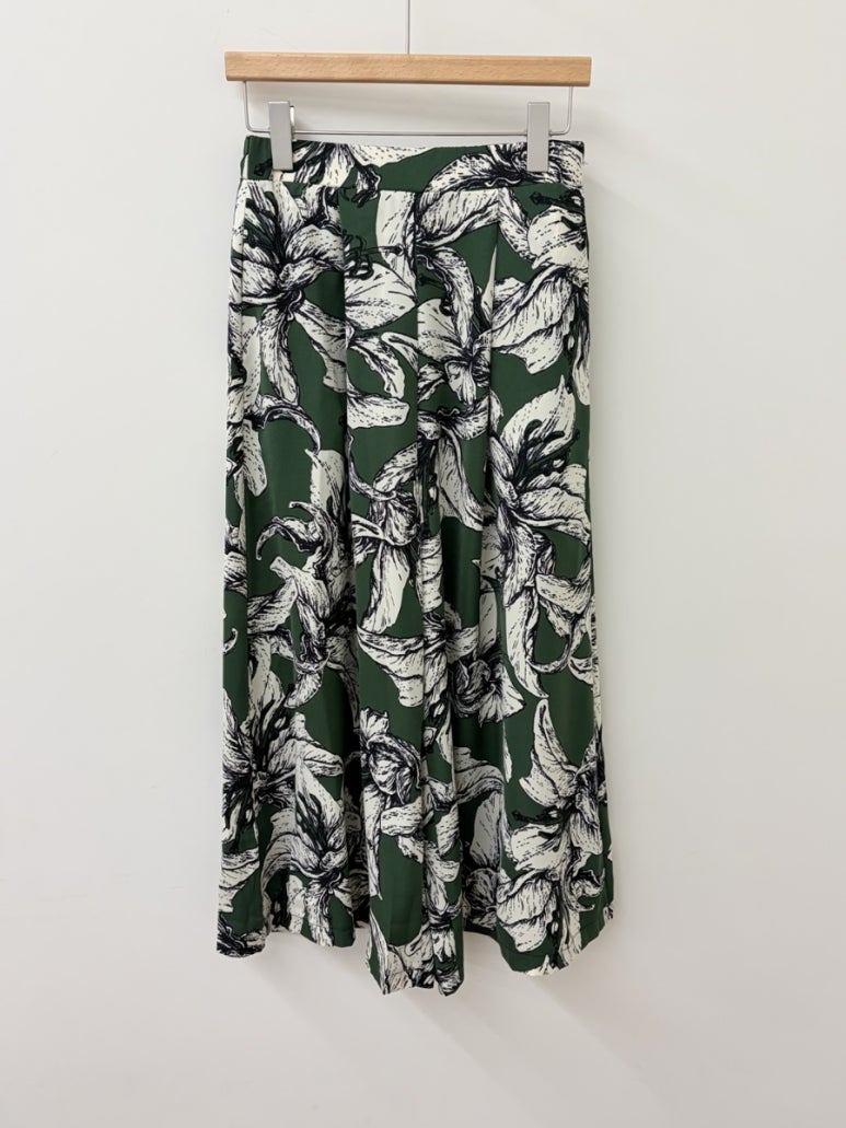 Floral wide pants