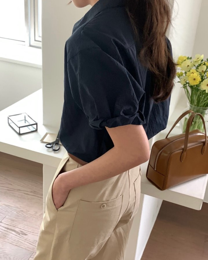 Nylon roll up sleeve shirt