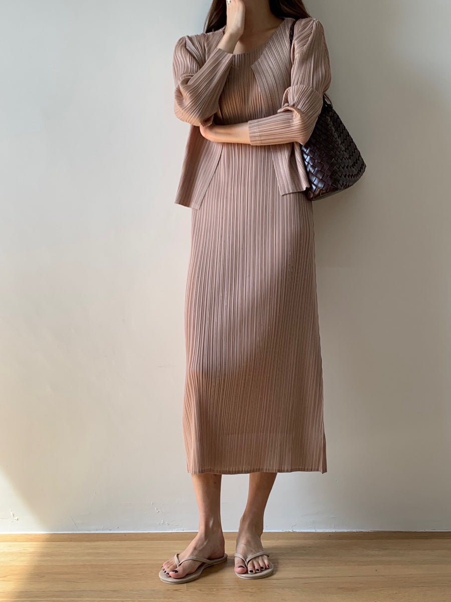 Pleated sleeveless dress