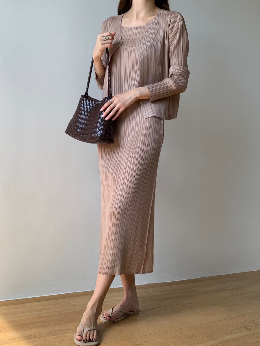 Pleated sleeveless dress