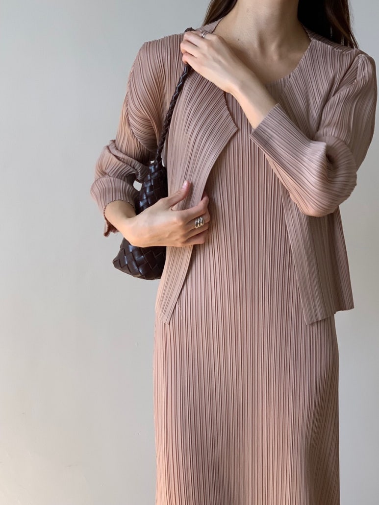 Pleated sleeveless dress