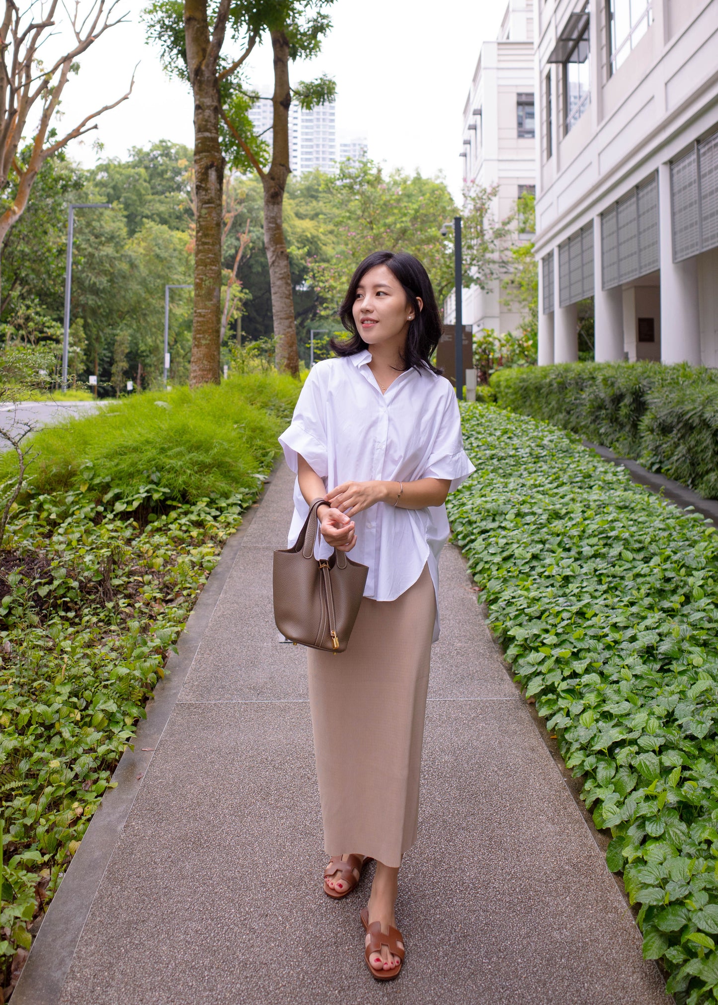 Back shirring cotton shirt