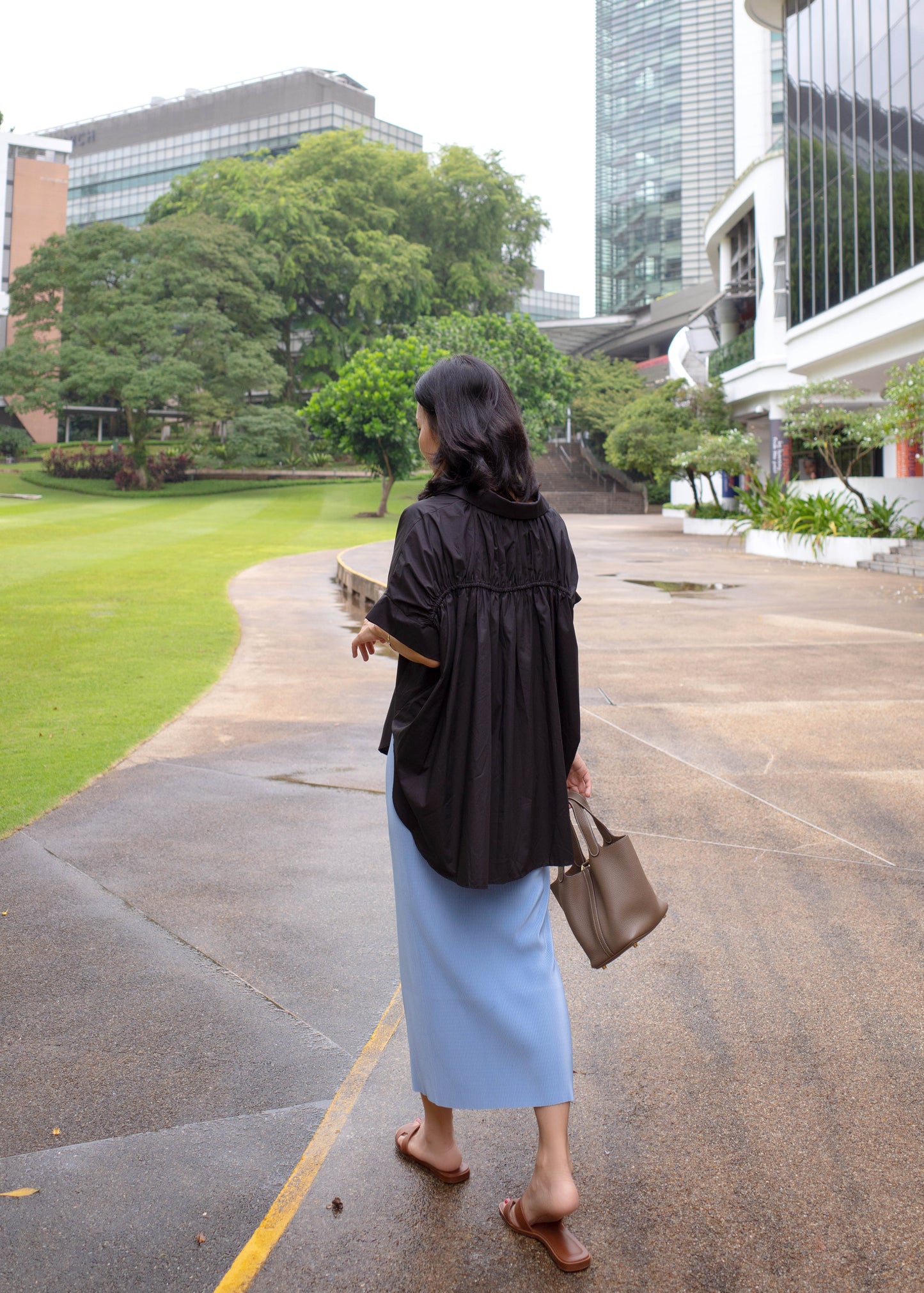 Back shirring cotton shirt