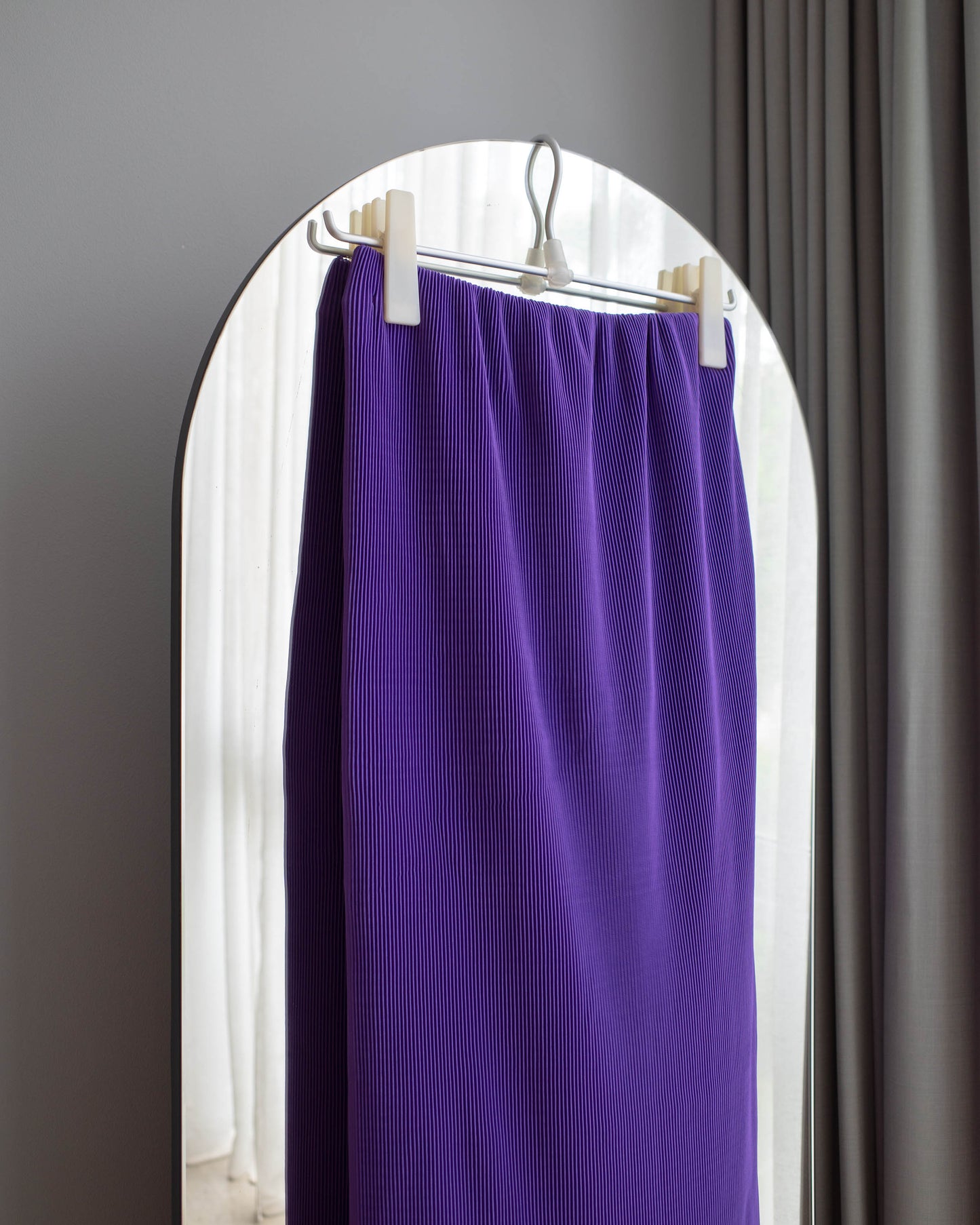 Slim pleats skirt